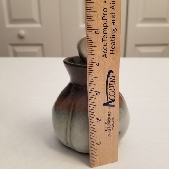 Peter Pots Studio Poterry Garlic Keeper 4.5 In Tan & Brown - Picture 5 of 5